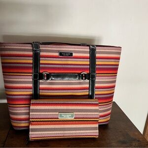 Kate spade stripped purse. Great for fall 🍂🍁